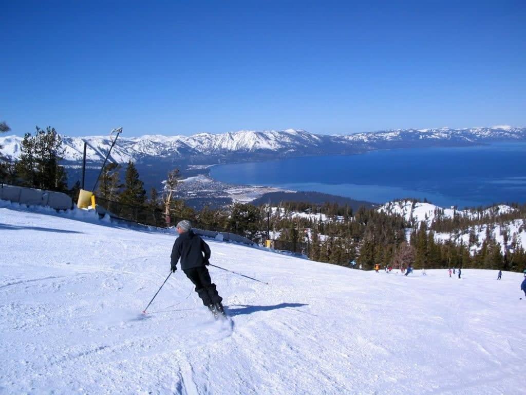 Lakeside Studio Steps From The Beach Tahoe Vista Bagian luar foto